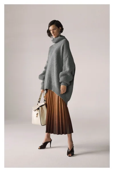 Look 15